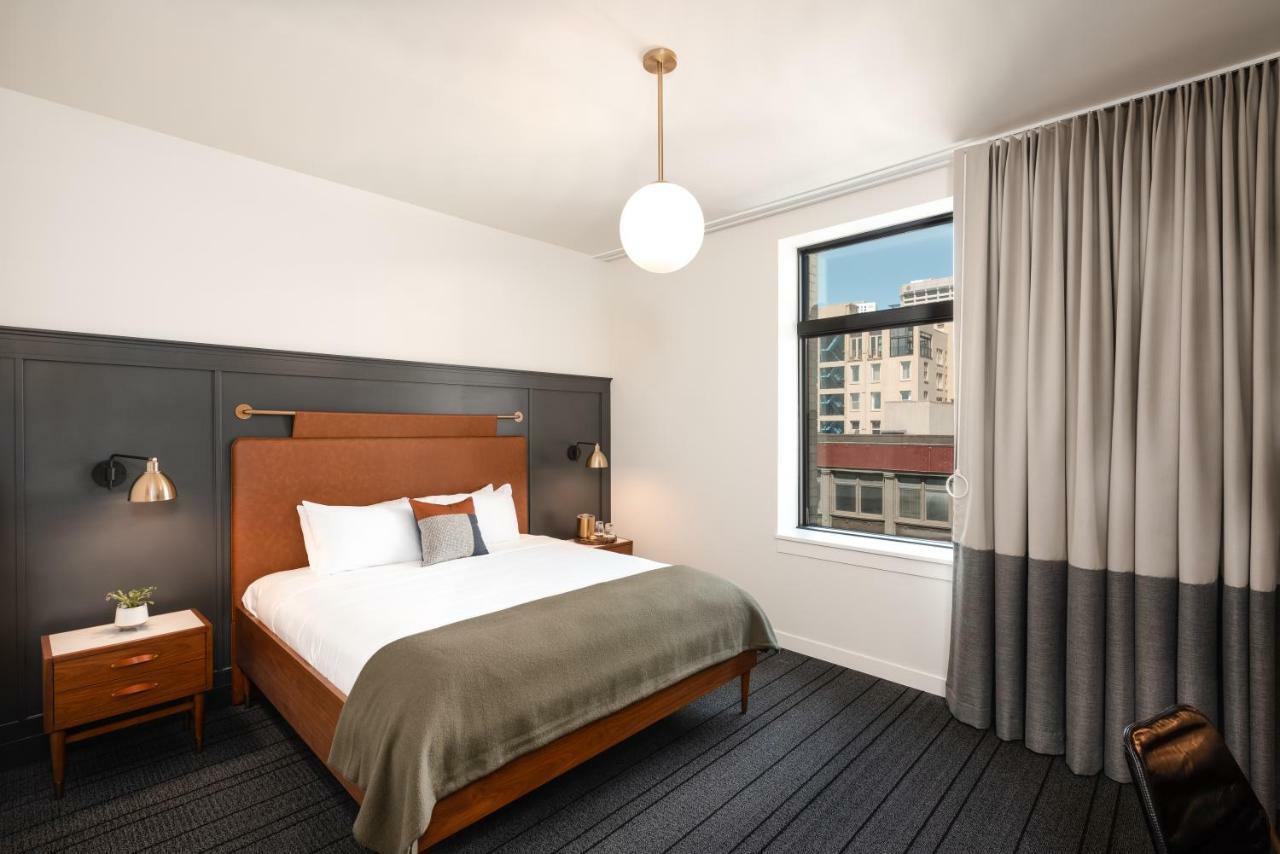 The State Hotel Seattle Room photo
